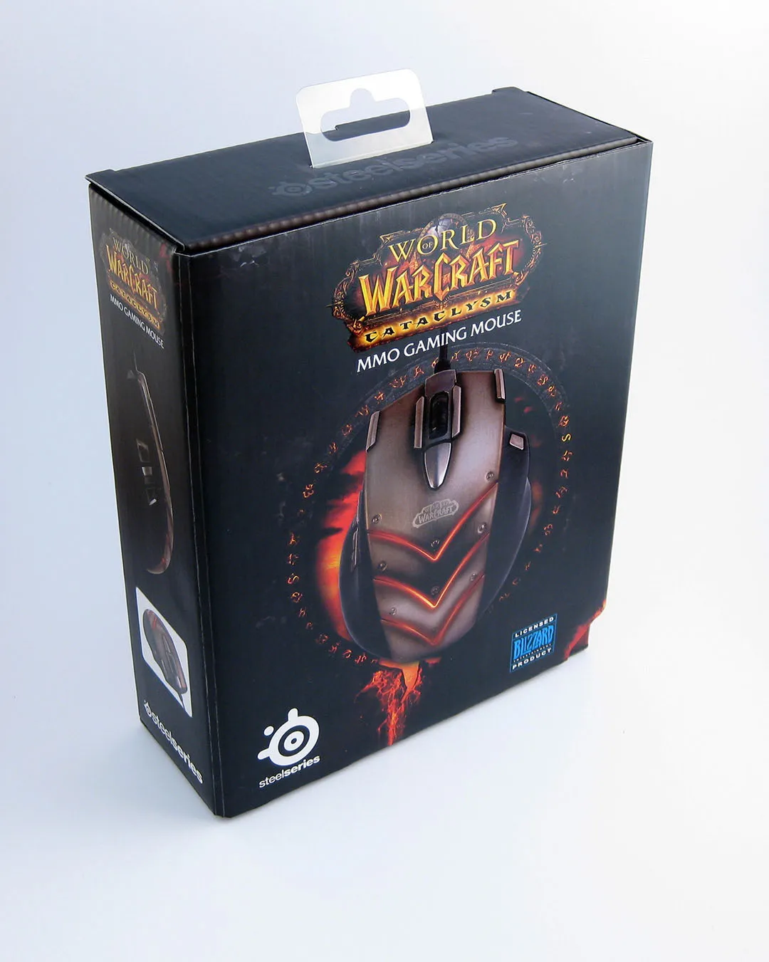 Retail box standing upright with the mouse shown in a clear display window